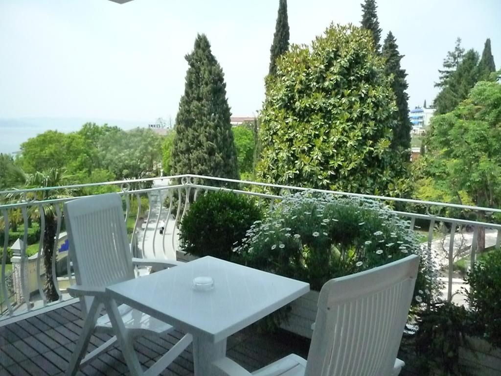 Hotel Luna Sirmione Exterior foto